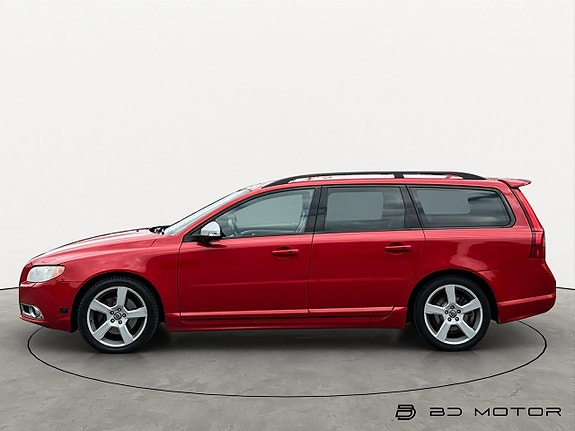 Volvo V70 2 of 18