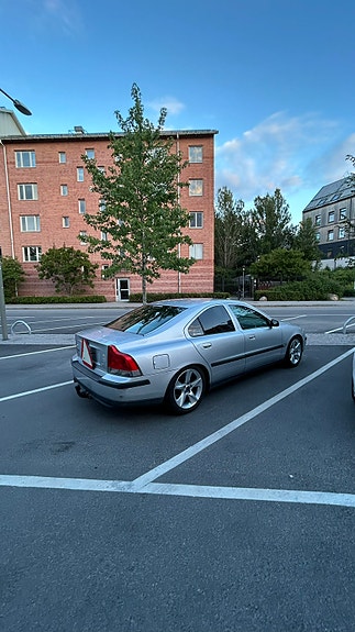 Volvo S60 5 of 11