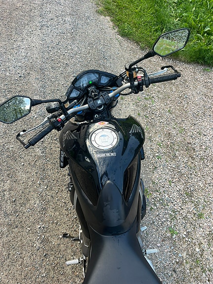 Honda CB1000R 2 of 6