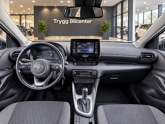Toyota Yaris 13 of 23