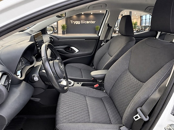 Toyota Yaris 11 of 23