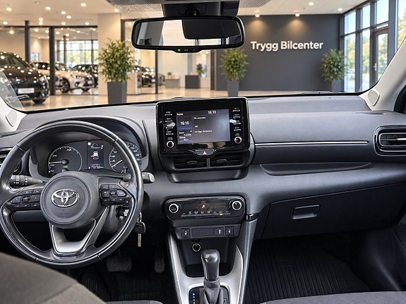 Toyota Yaris 14 of 23