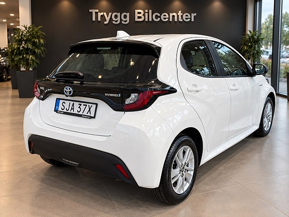 Toyota Yaris 5 of 23