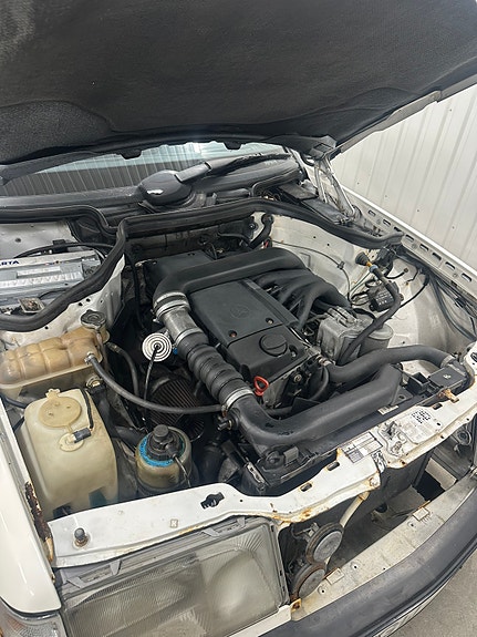 Mercedes-Benz 250 D 6 of 6