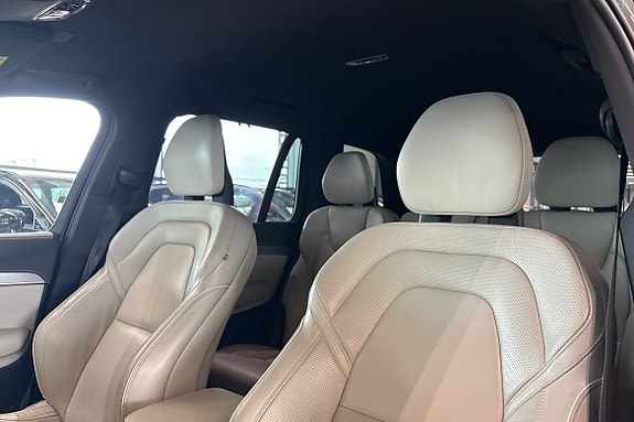 Volvo XC90 21 of 30