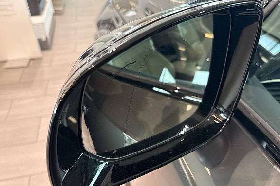 Volvo XC90 18 of 30