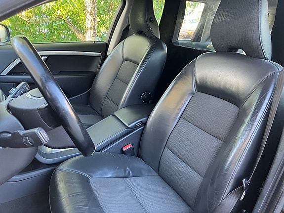 Volvo V70 8 of 8