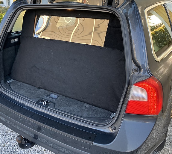 Volvo V70 4 of 8