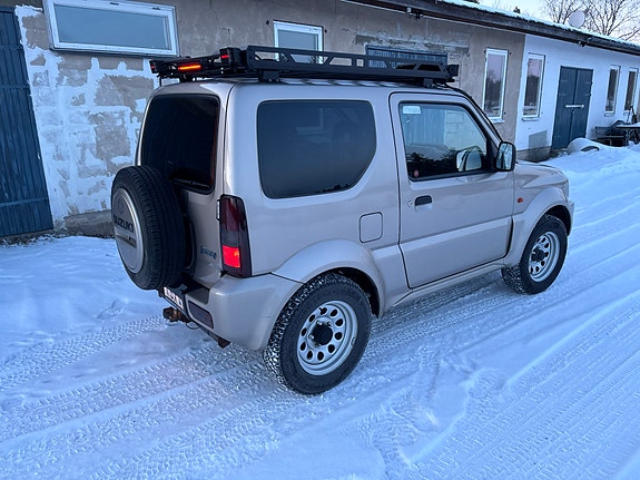 Suzuki Jimny 3 of 6