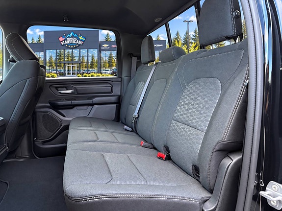 Dodge RAM 1500 12 of 20