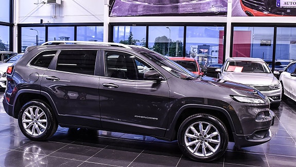 Jeep Cherokee 4 of 16