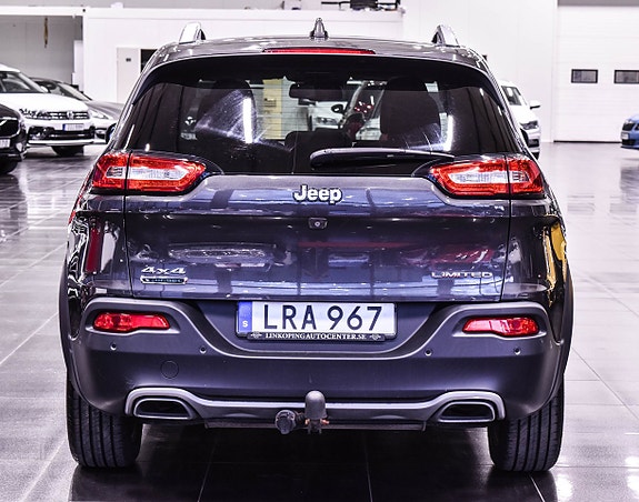 Jeep Cherokee 6 of 16