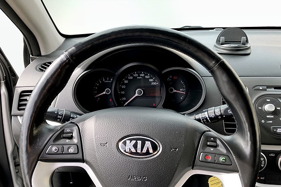 Kia Picanto 7 of 9