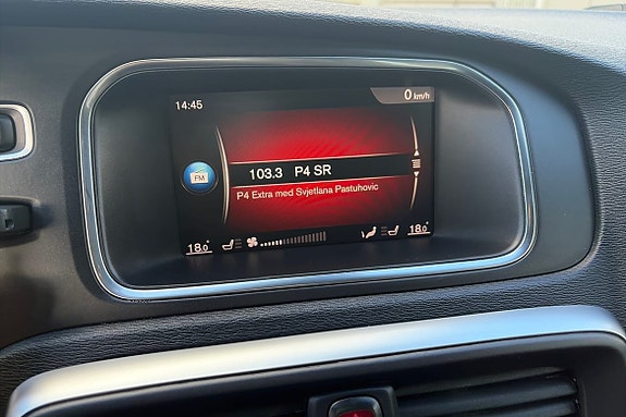 Volvo V40 Cross Country 15 of 21