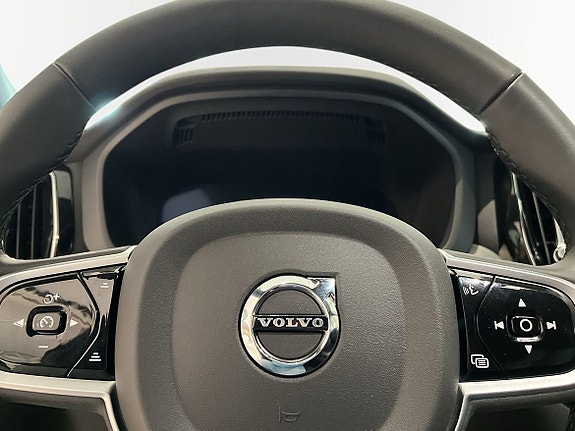 Volvo XC60 12 of 14