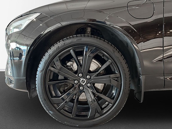 Volvo XC60 10 of 14