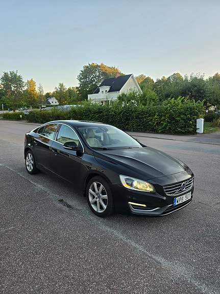 Volvo S60 3 of 11