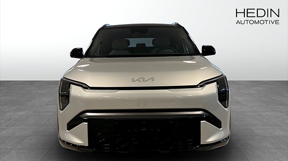 Kia EV3 8 of 11