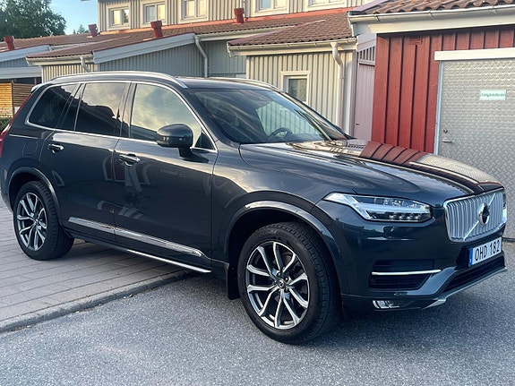 Volvo XC90 4 of 5