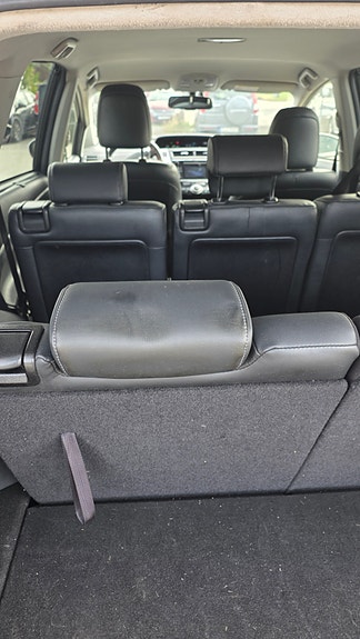 Toyota Prius+ 3 of 5