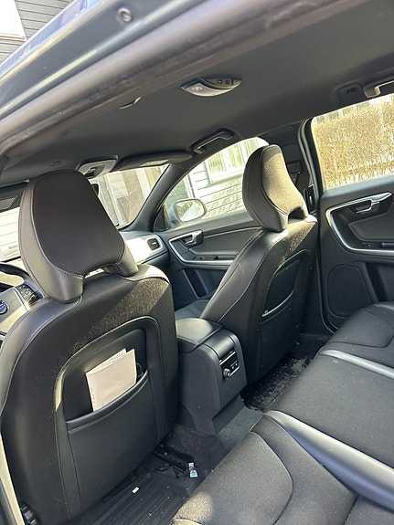 Volvo V60 4 of 6
