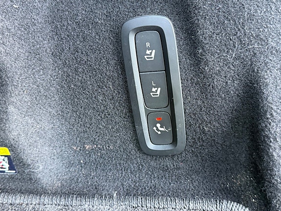 Volvo XC60 14 of 16