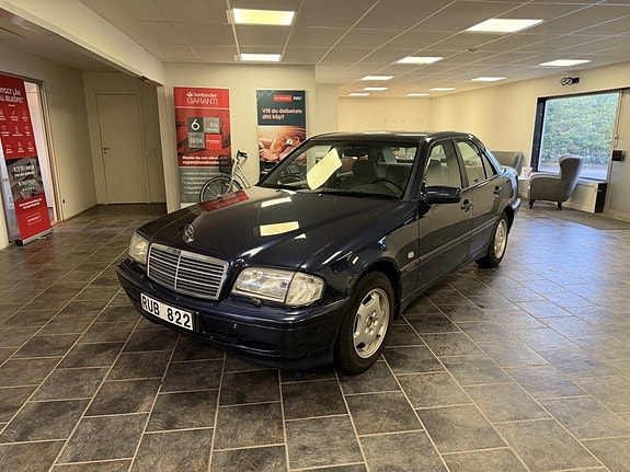 Mercedes-Benz C180