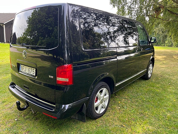 Volkswagen Multivan 11 of 15
