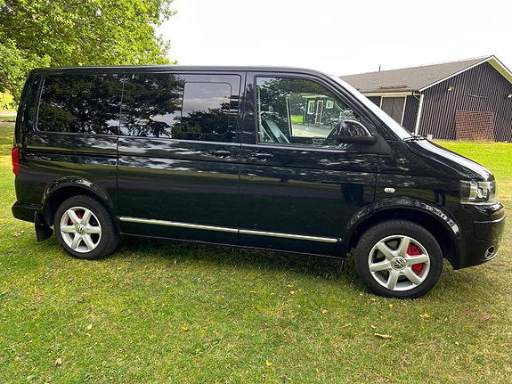 Volkswagen Multivan 4 of 15