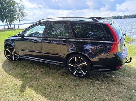 Volvo V50 2 of 10