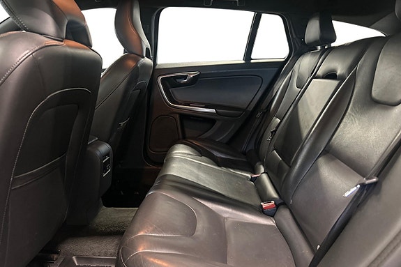Volvo V60 Cross Country 14 of 26