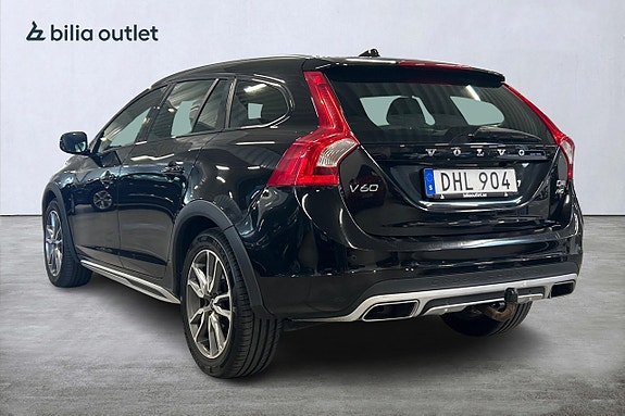 Volvo V60 Cross Country 8 of 26