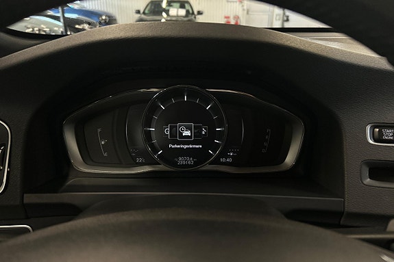 Volvo V60 Cross Country 21 of 26