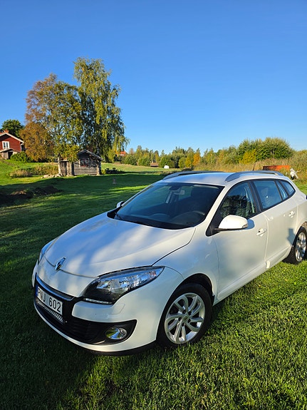 Renault Megane III 2 of 11