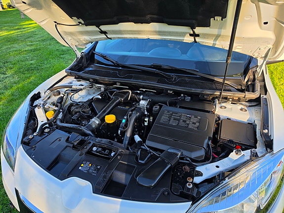 Renault Megane III 9 of 11