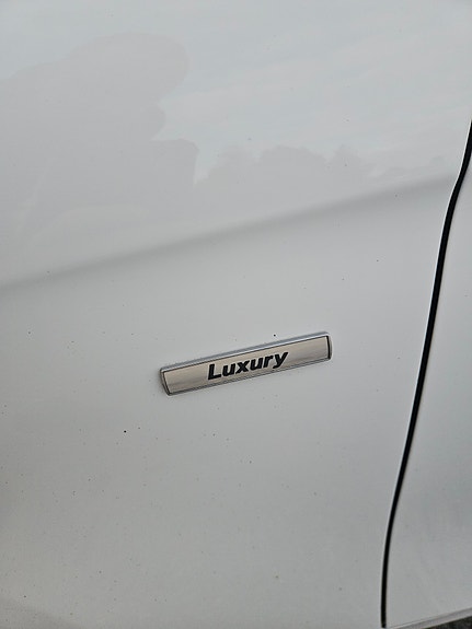BMW 318d 8 of 12