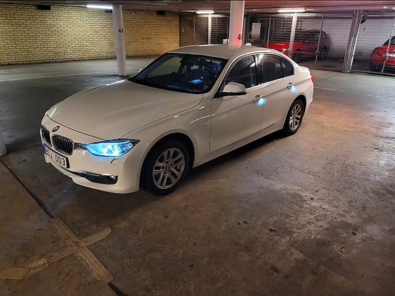 BMW 318d 6 of 12