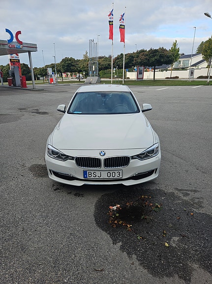 BMW 318d 2 of 12