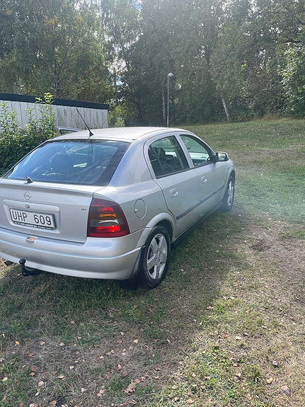 Opel Astra 4 of 13