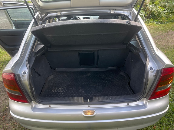 Opel Astra 11 of 13