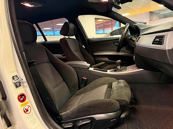 BMW 320d 19 of 23