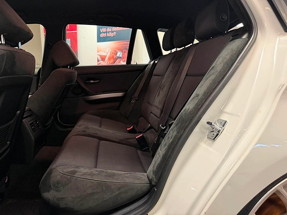 BMW 320d 18 of 23