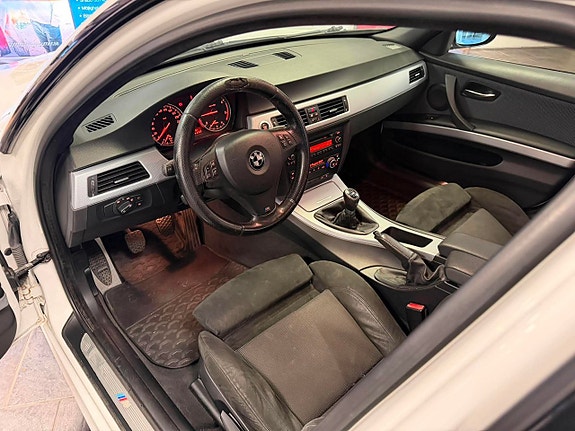 BMW 320d 16 of 23