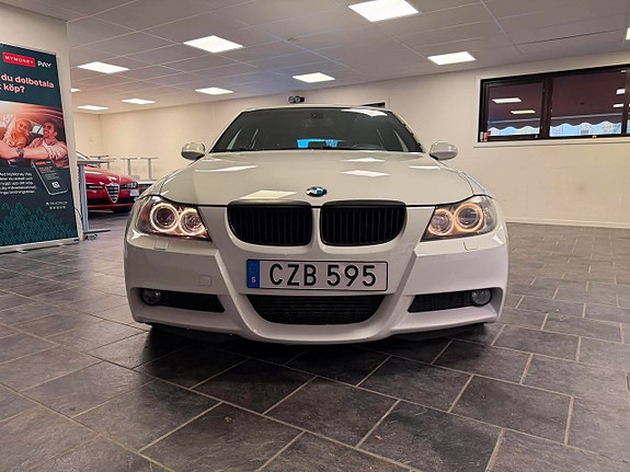 BMW 320d 4 of 23