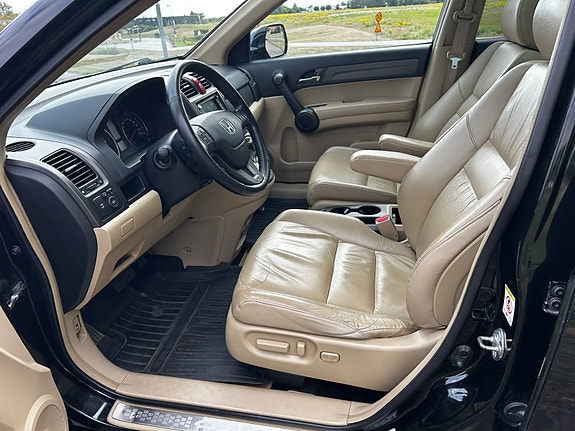 Honda CR-V 9 of 12