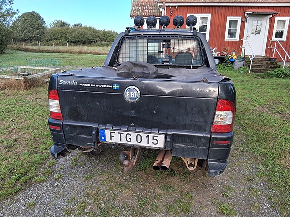 Fiat Strada 4 of 6