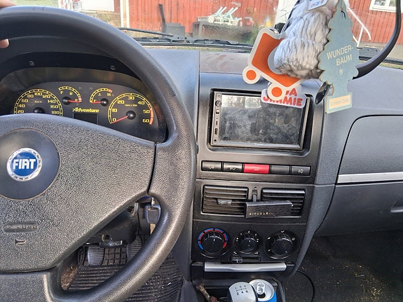 Fiat Strada 3 of 6