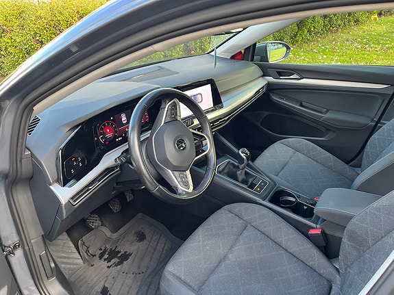 Volkswagen Golf VIII 3 of 6