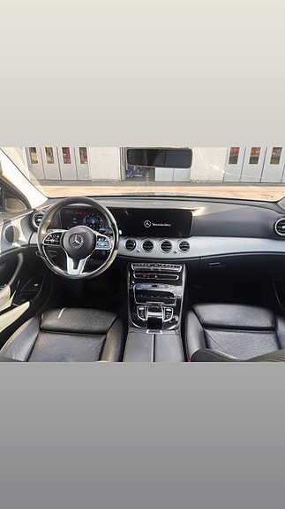 Mercedes-Benz E220 3 of 8