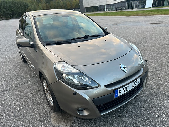 Renault Clio 2 of 7